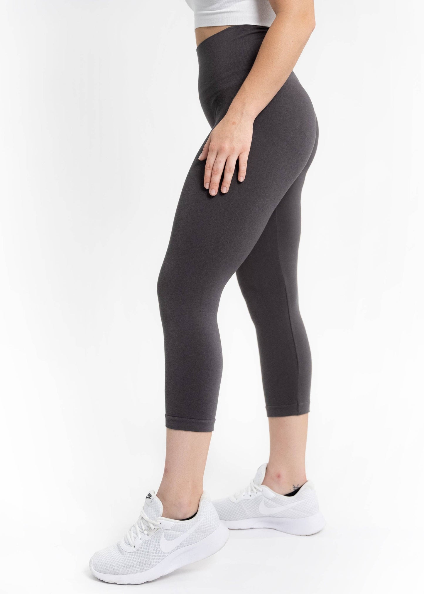 High Waist Crop (3/4) Leggings by Elietian