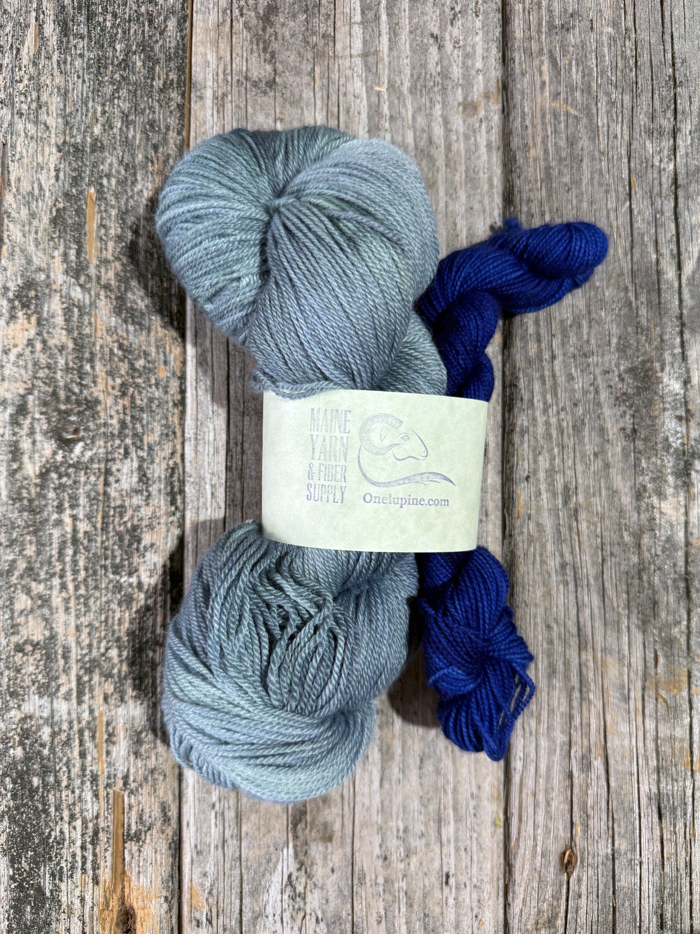 Casco : Echo Lake + Blue Wave - Riff Shawl Kit