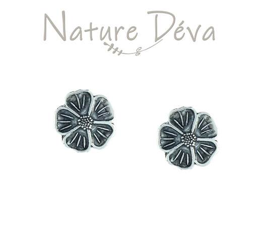 Small Daisy Post Earrings in Antique Silver by Earth Dreams Jewelry