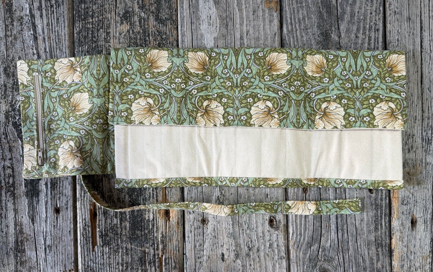 Pimpernel Small Needle Organizer by Katrinka Nova Designs