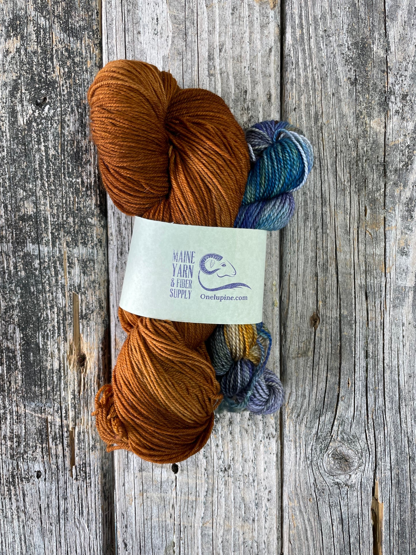 Queen City: Whiskey + Pelinor - Riff Shawl Kit