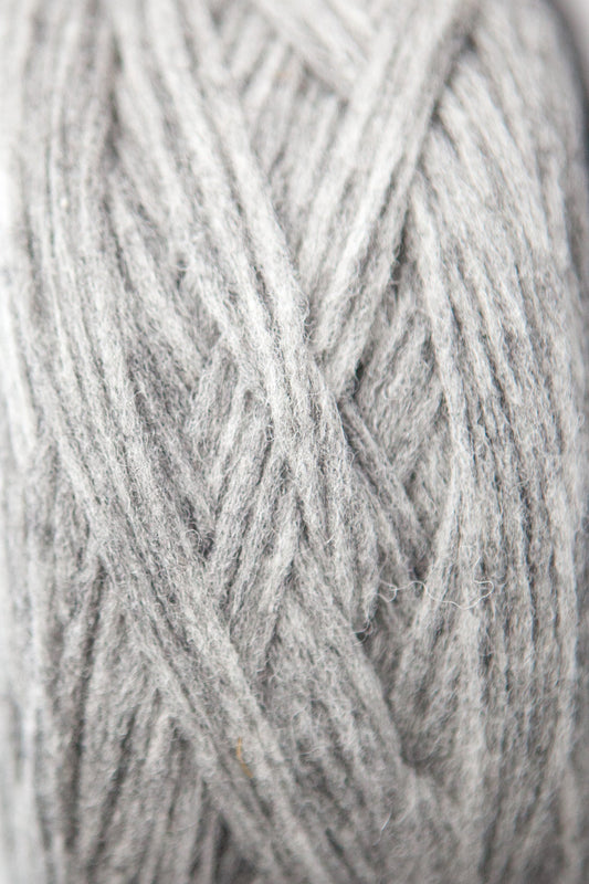 Briggs & Little Country Roving: Light Grey