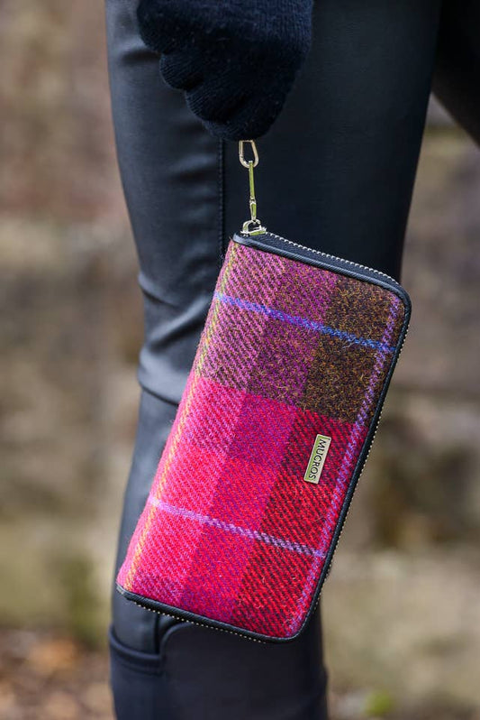 Wallet 223 from Mucros Weavers