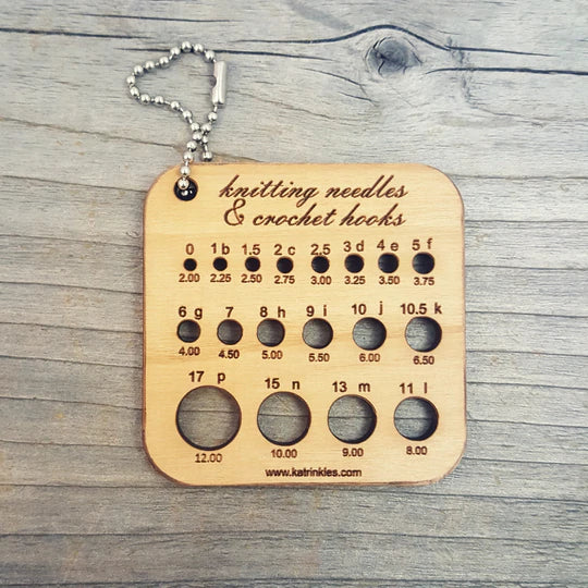 Knit / Crochet Gauge (Mix and Match Mini Tools) by Katrinkles