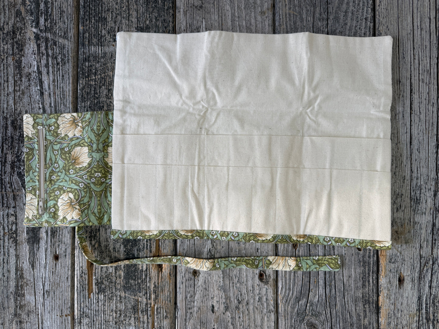 Pimpernel Small Needle Organizer by Katrinka Nova Designs