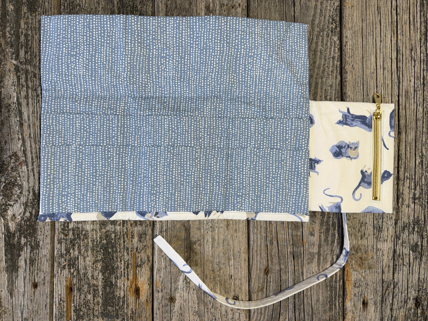 Catnap Small Needle Organizer by Katrinka Nova Designs