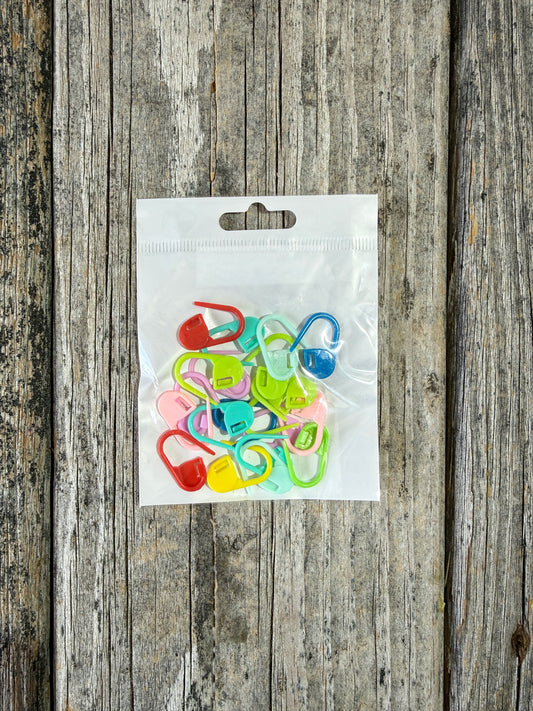 Locking Stitch Markers Plastic - Notions - Maine Yarn & Fiber Supply