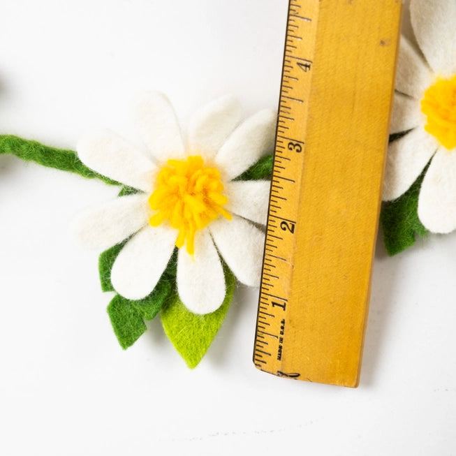 Felt Daisy Garland by The Winding Road