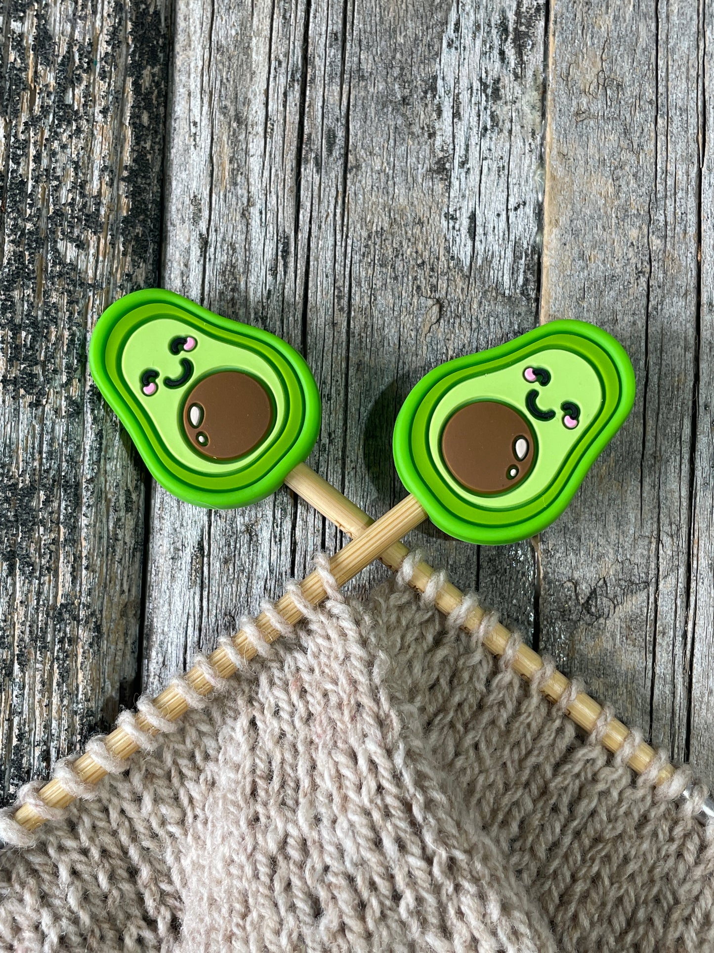 Set of 2 Needle Toppers: Avocados
