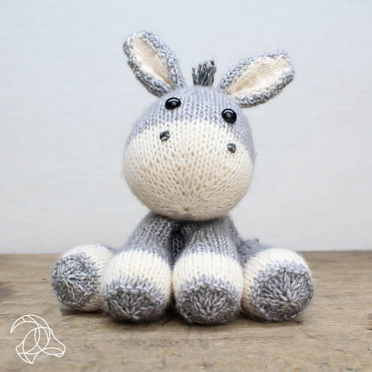 Lente Donkey Knitting Kit from Hardicraft