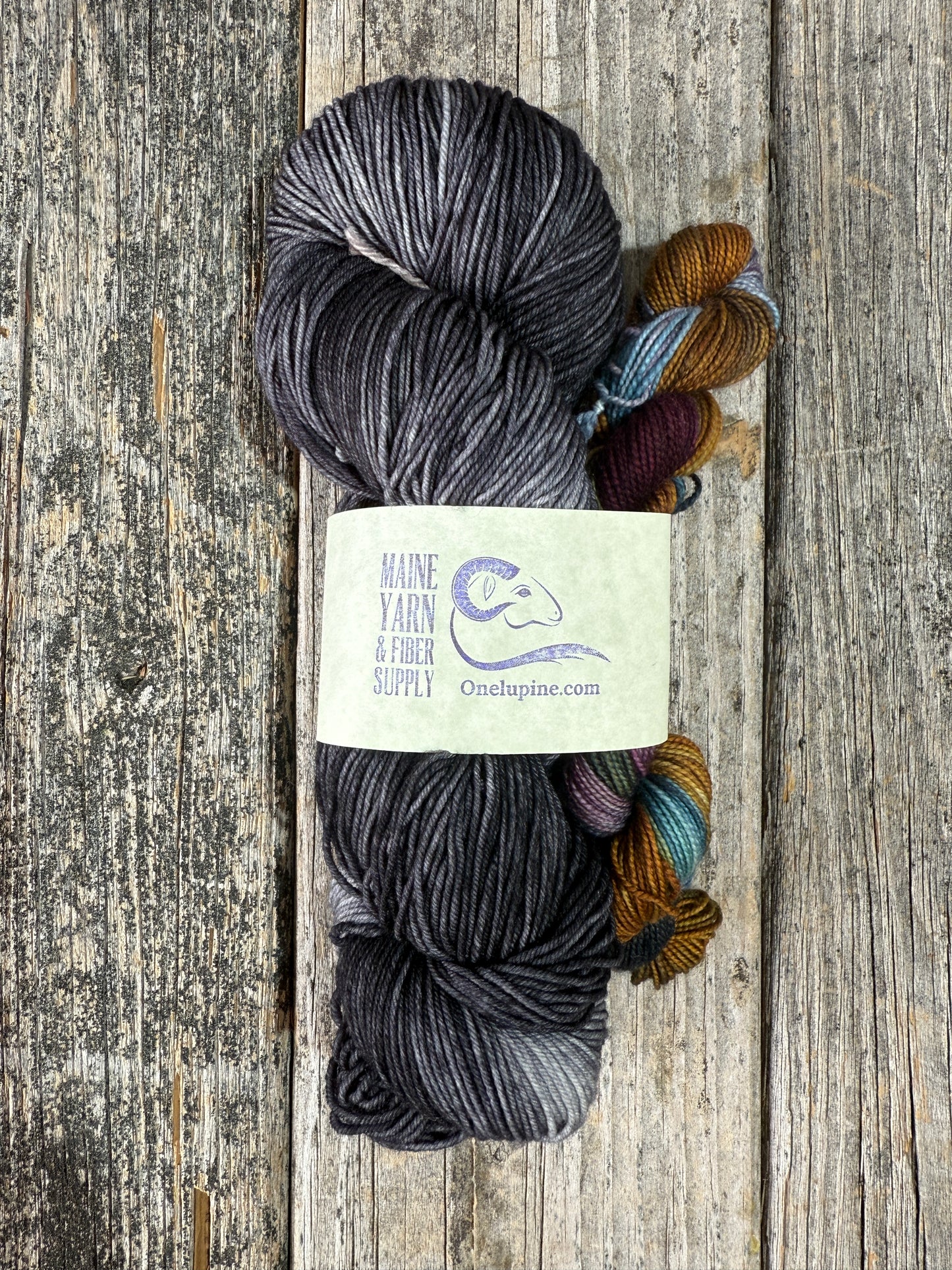 Saco: Eternal + Season of the Witch - Riff Shawl Kit