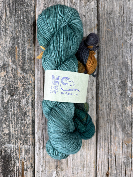 Casco : Verdigris + Helsinki - Riff Shawl Kit