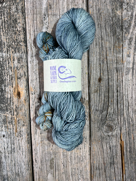 Monhegan: Echo Lake + Vintage Denim - Riff Shawl Kit