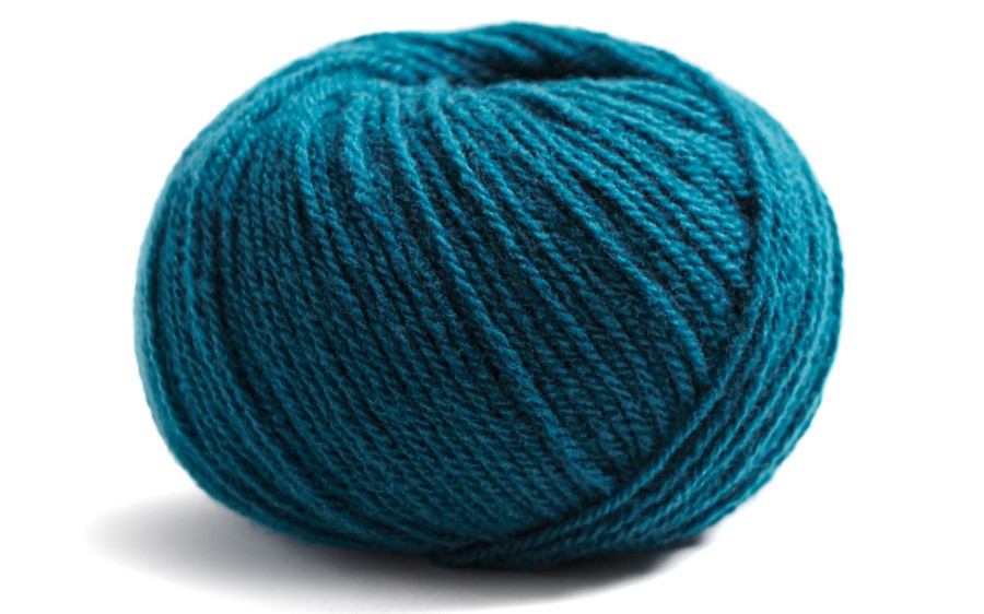 Como from LAMANA - Maine Yarn & Fiber Supply