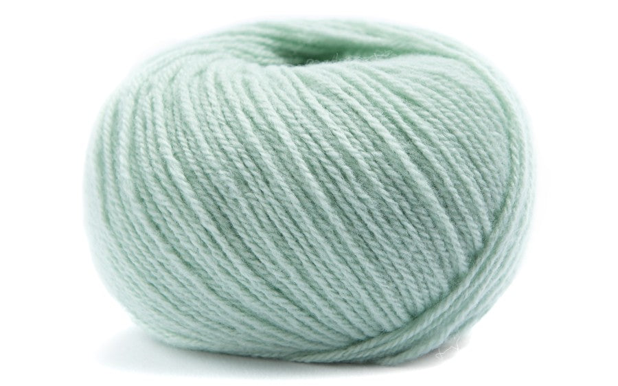 Como from LAMANA - Maine Yarn & Fiber Supply