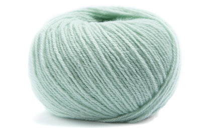 Como from LAMANA - Maine Yarn & Fiber Supply