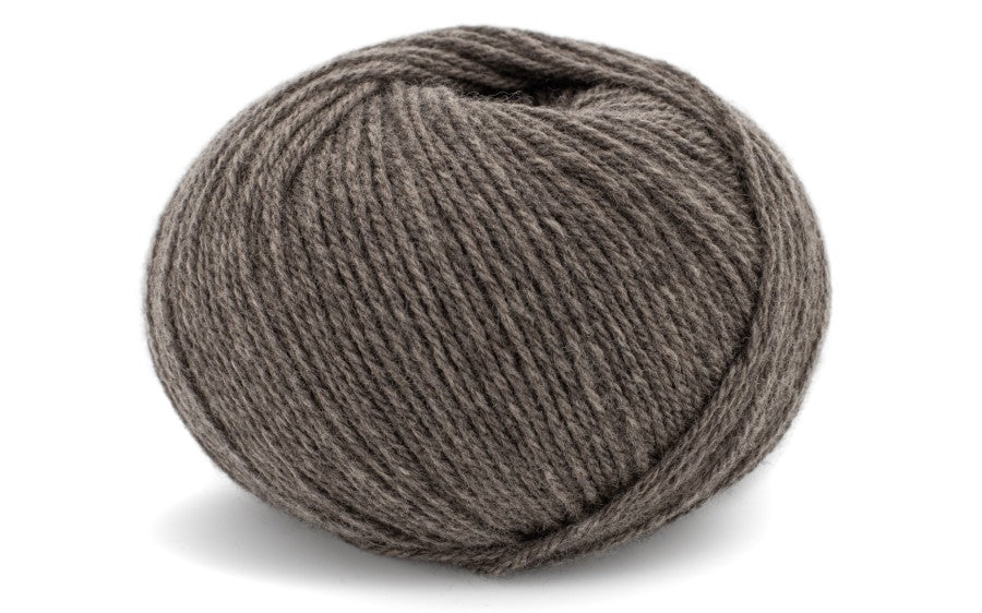 Como from LAMANA - Maine Yarn & Fiber Supply