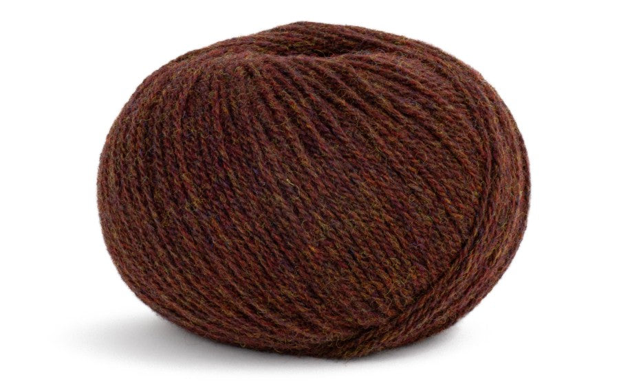 Como from LAMANA - Maine Yarn & Fiber Supply