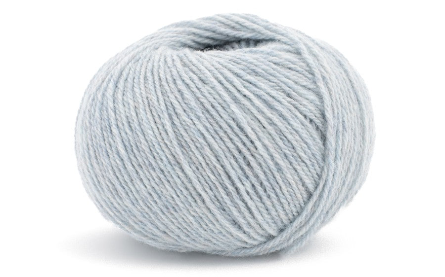 Como from LAMANA - Maine Yarn & Fiber Supply