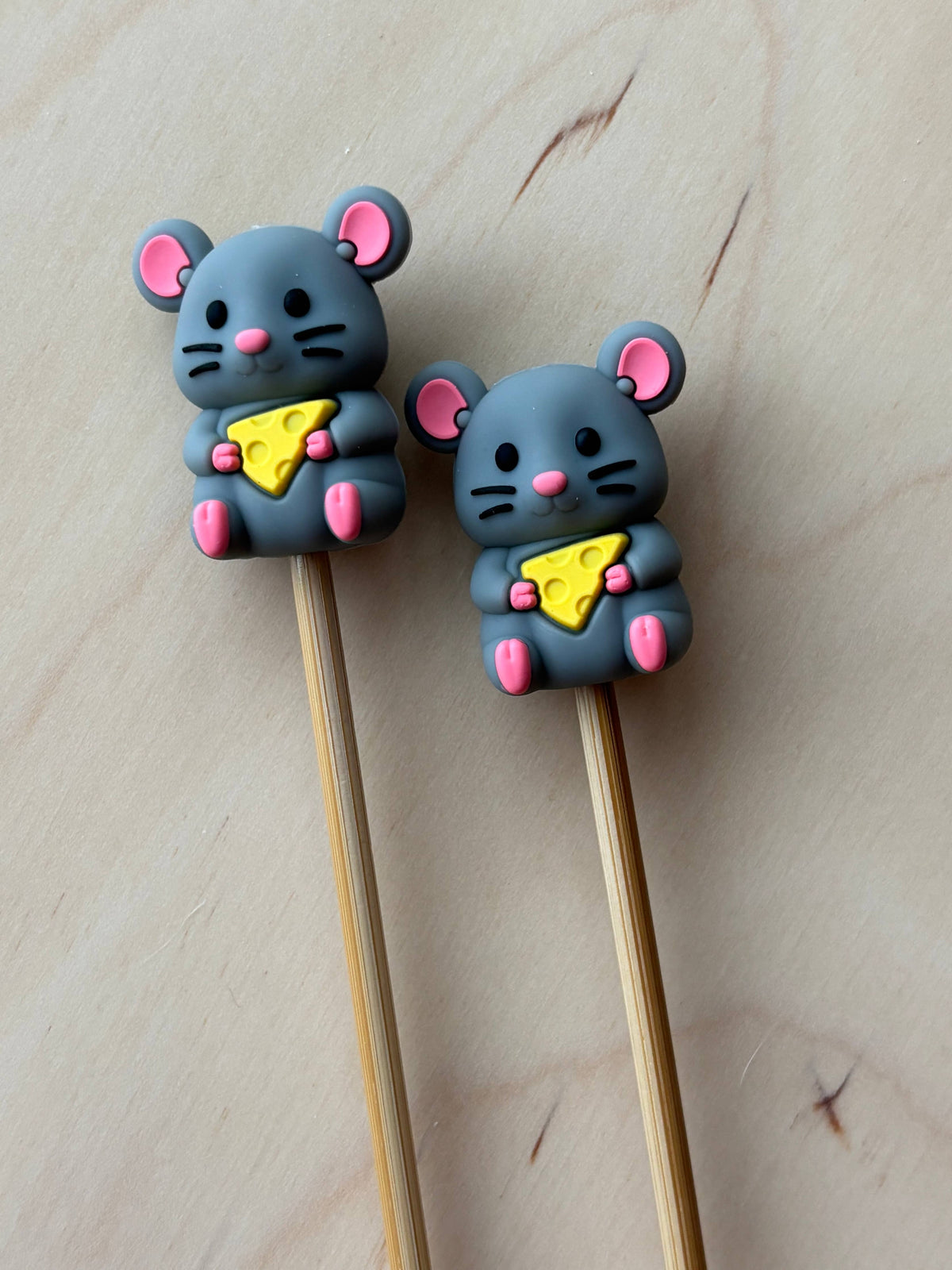 Mouse with Cheese Stitch Stoppers from Comma Craft Co
