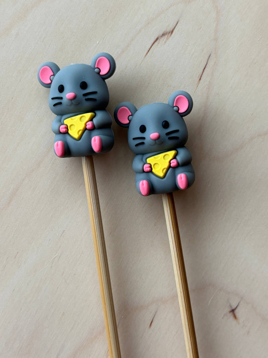 Mouse with Cheese Stitch Stoppers from Comma Craft Co