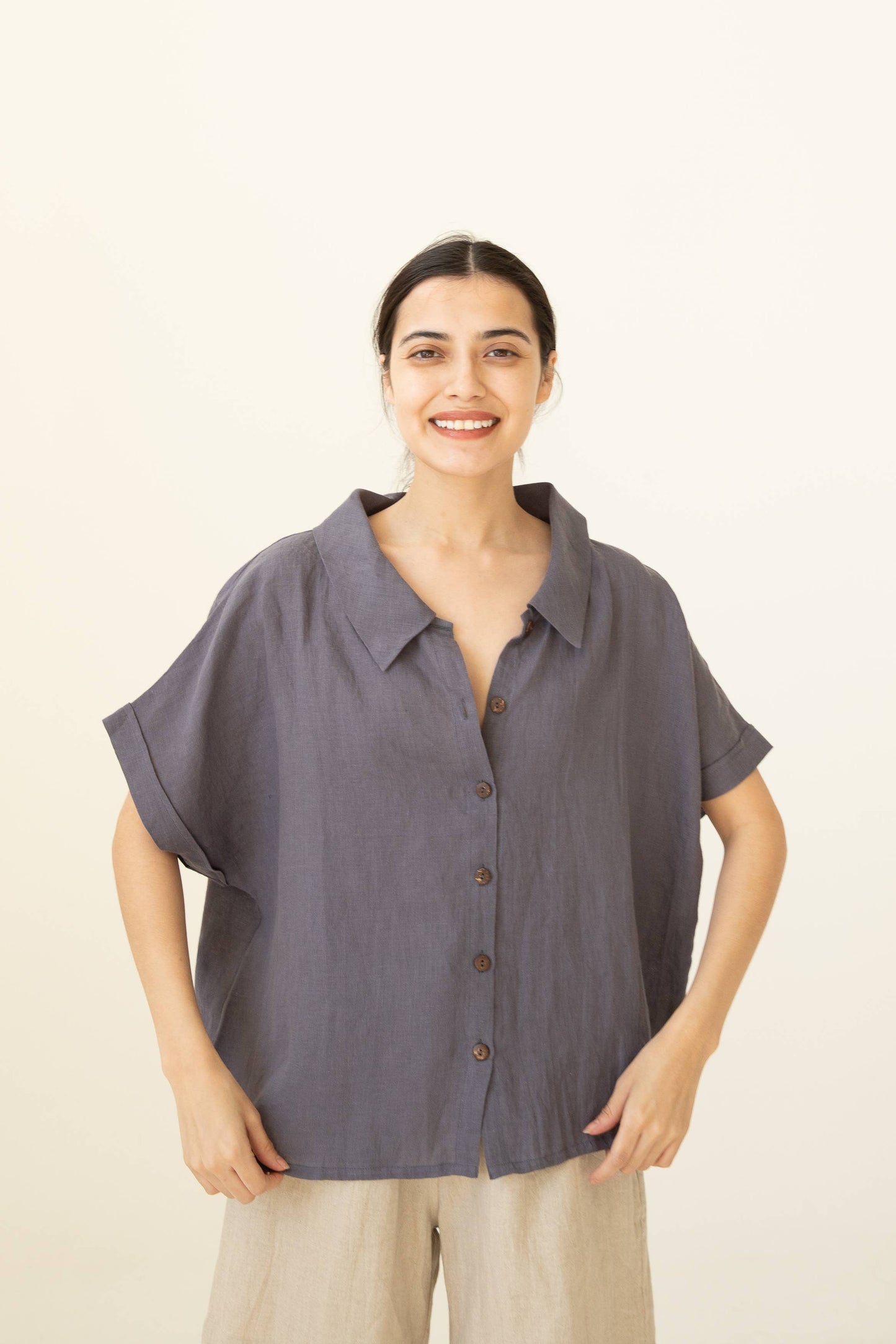 Linen Short Sleeve Shirt Naomi from VIKOLINO