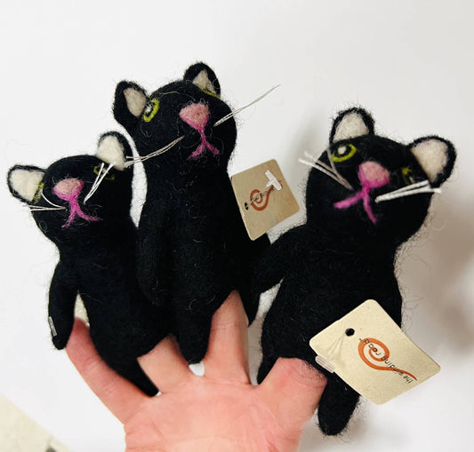 Black Cat Felt Finger Puppets by The Winding Road