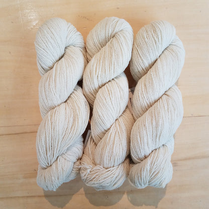 Save 25%! - Lana by Green Mountain Spinnery: Blanco