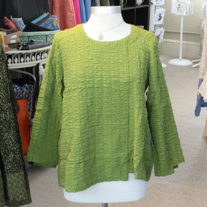 Puckerweave Pullover Top in Fern by Habitat Clothing